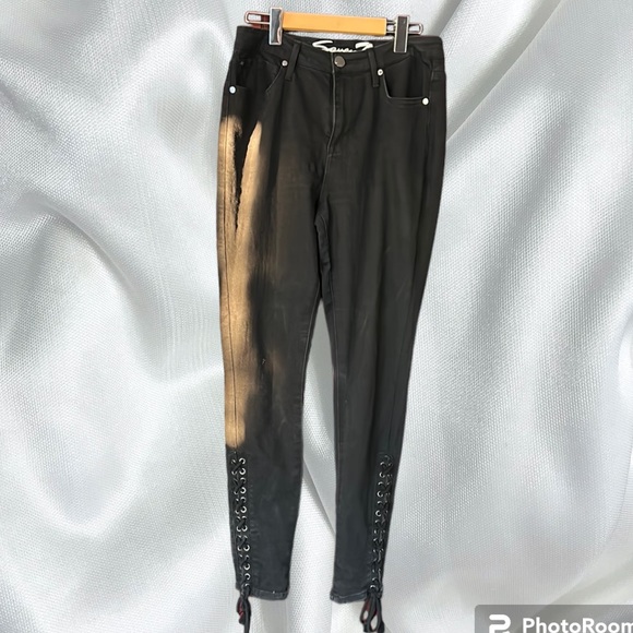 SEVEN 7 black jeans with cute lace up detail at bottom of legs size 8 - Picture 2 of 14